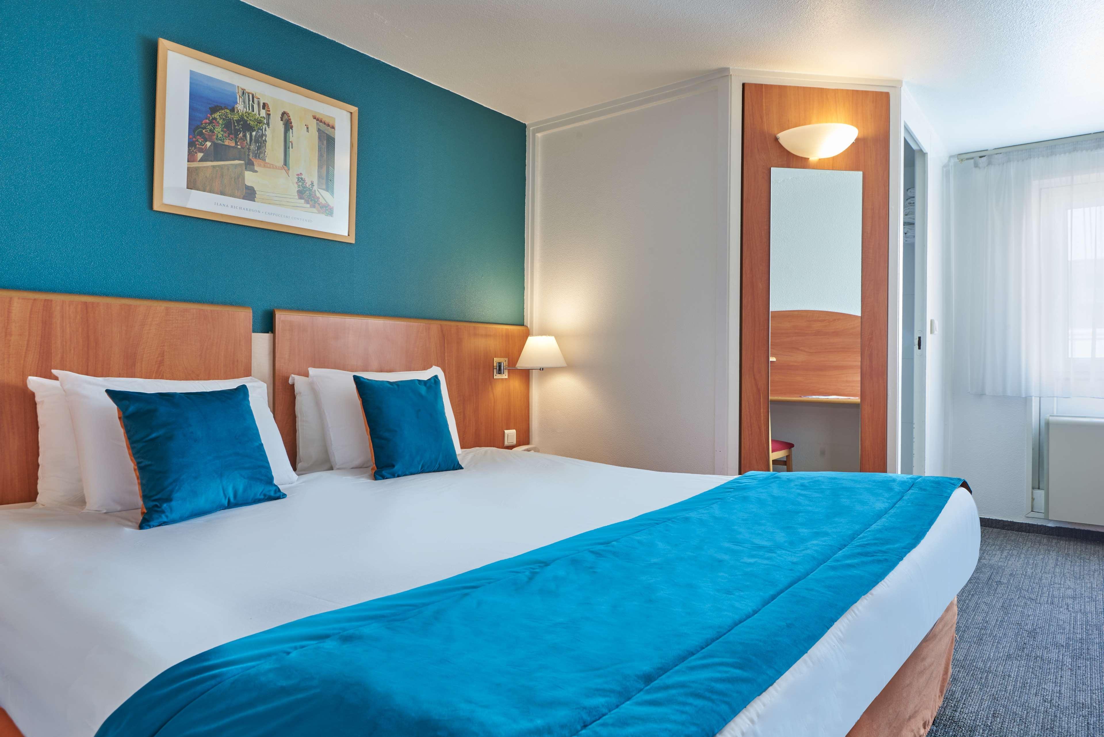 Kyriad Paris Sud Courtaboeuf 3*
