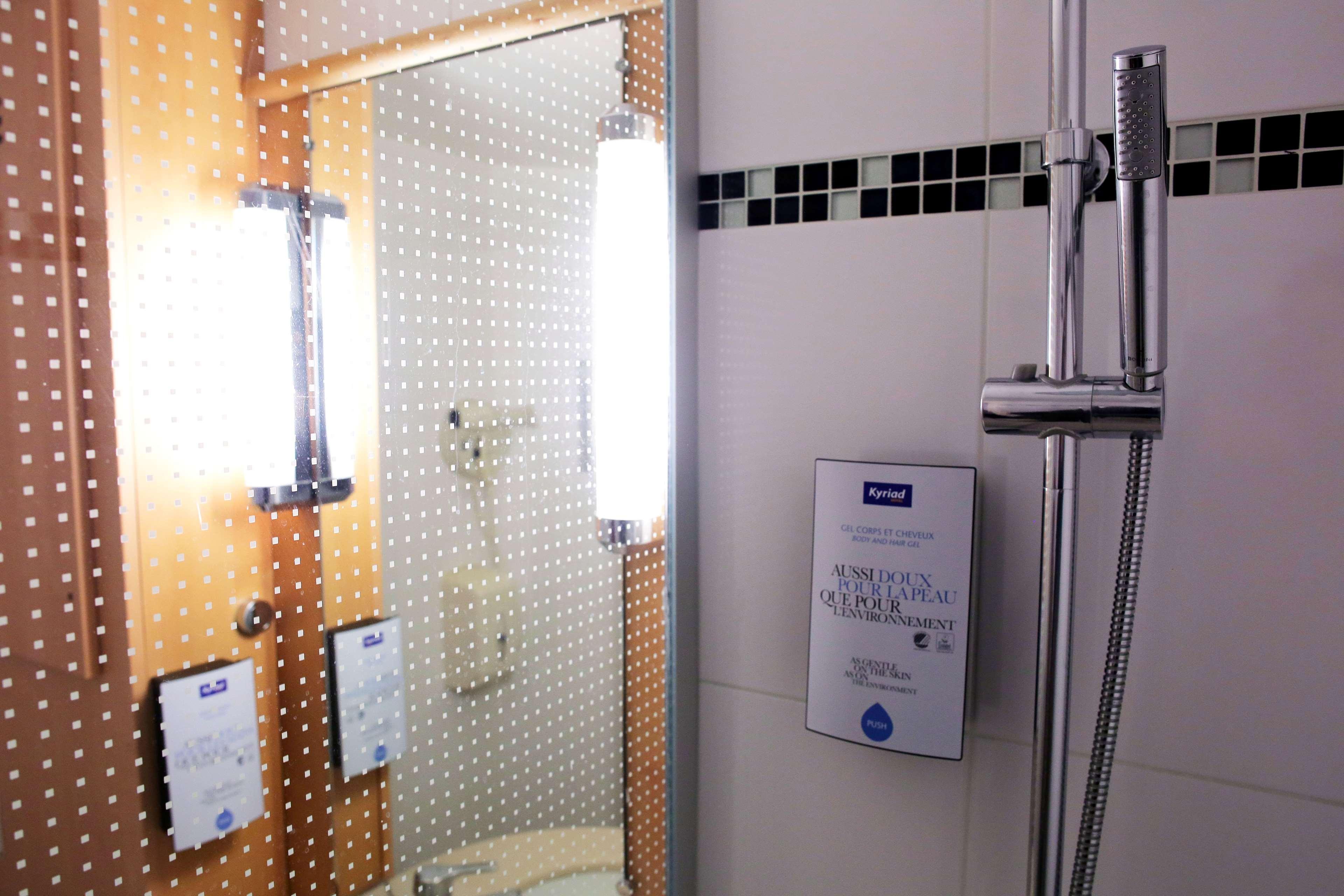 Hotel Kyriad Paris Sud Courtaboeuf 3*