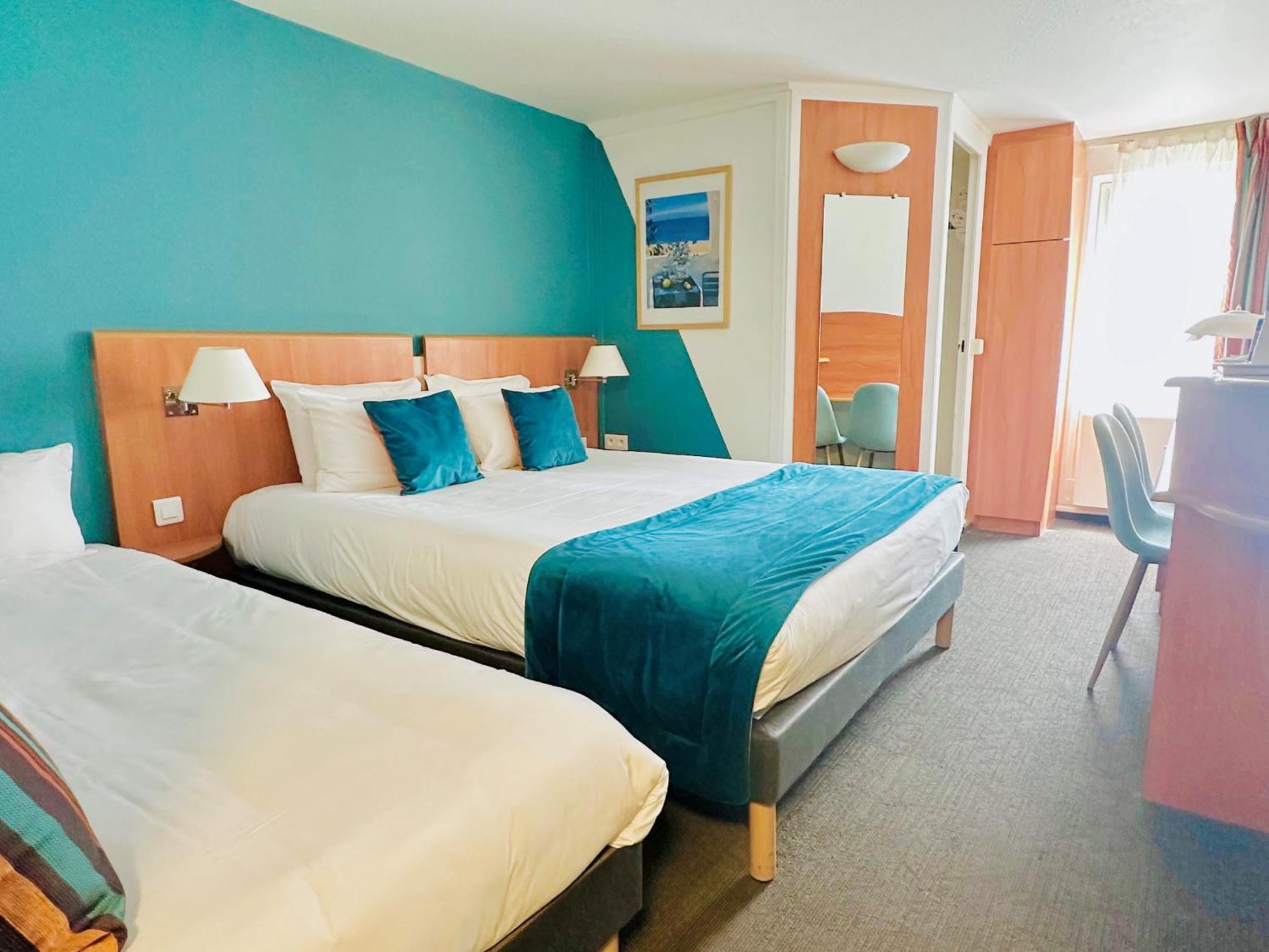 Hotel Kyriad Paris Sud Courtaboeuf 3*