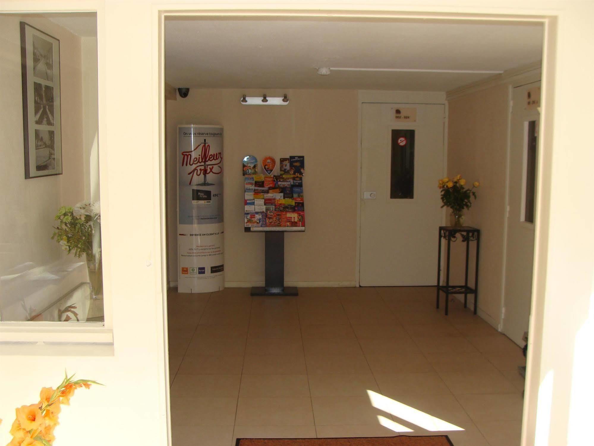 Kyriad Paris Sud Courtaboeuf 3*