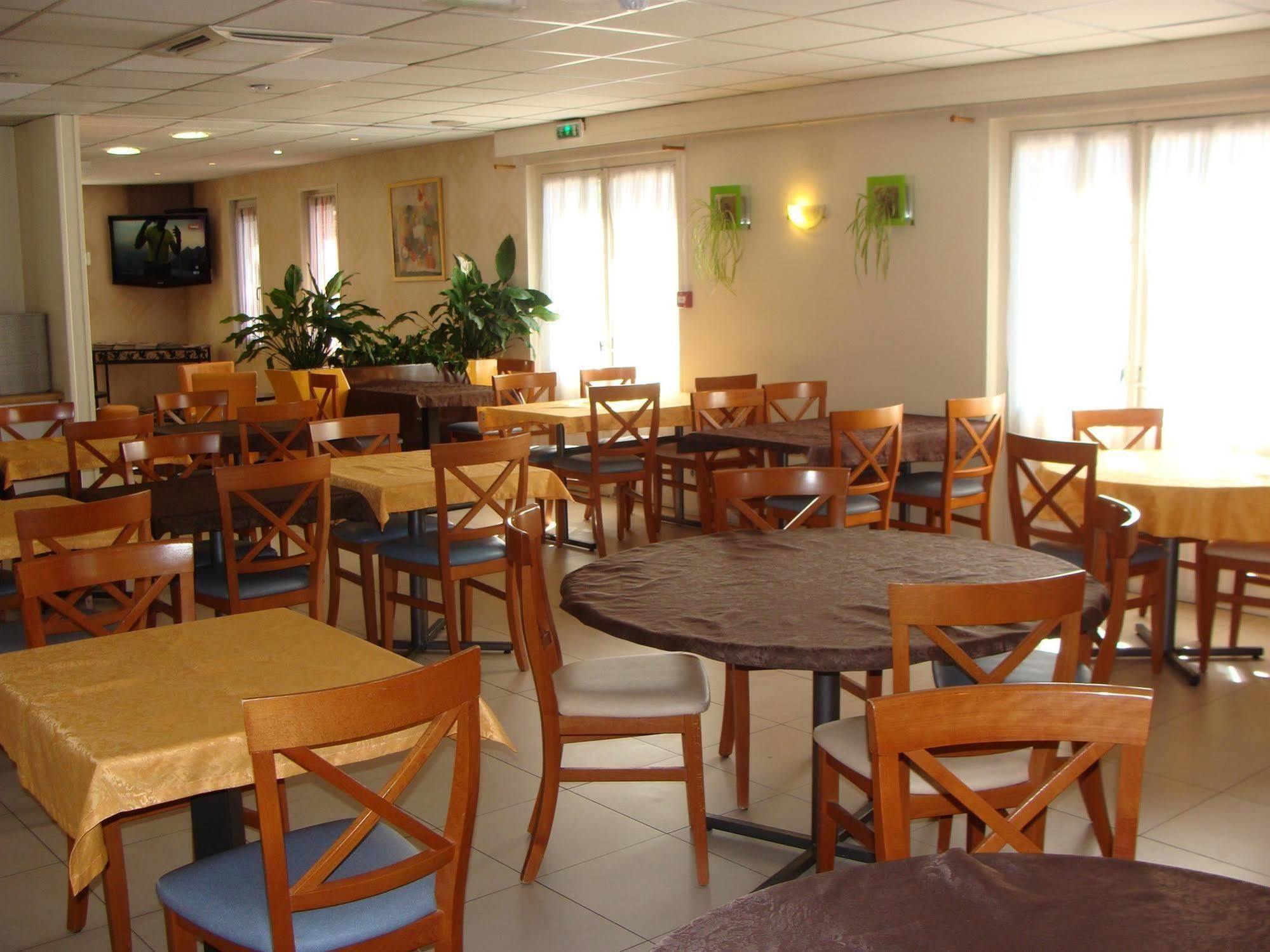 Kyriad Paris Sud Courtaboeuf Hotel Les Ulis